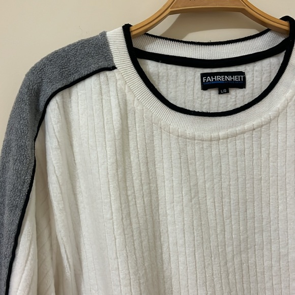 Fahrenheit large sweater y2k - Picture 2 of 3